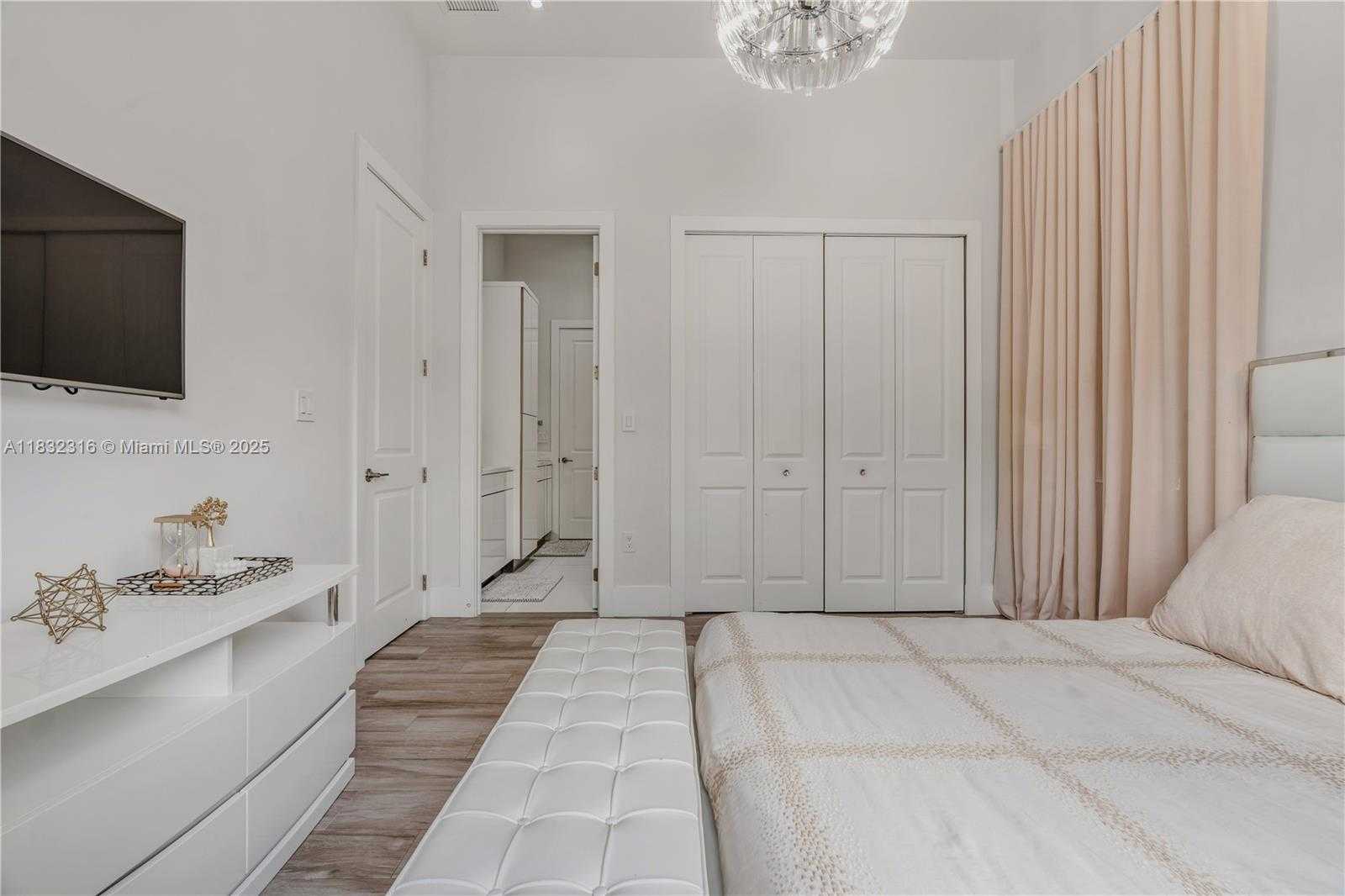 Small Image of 12401 SOUTH WEST 82ND AVE, Pinecrest Number 61