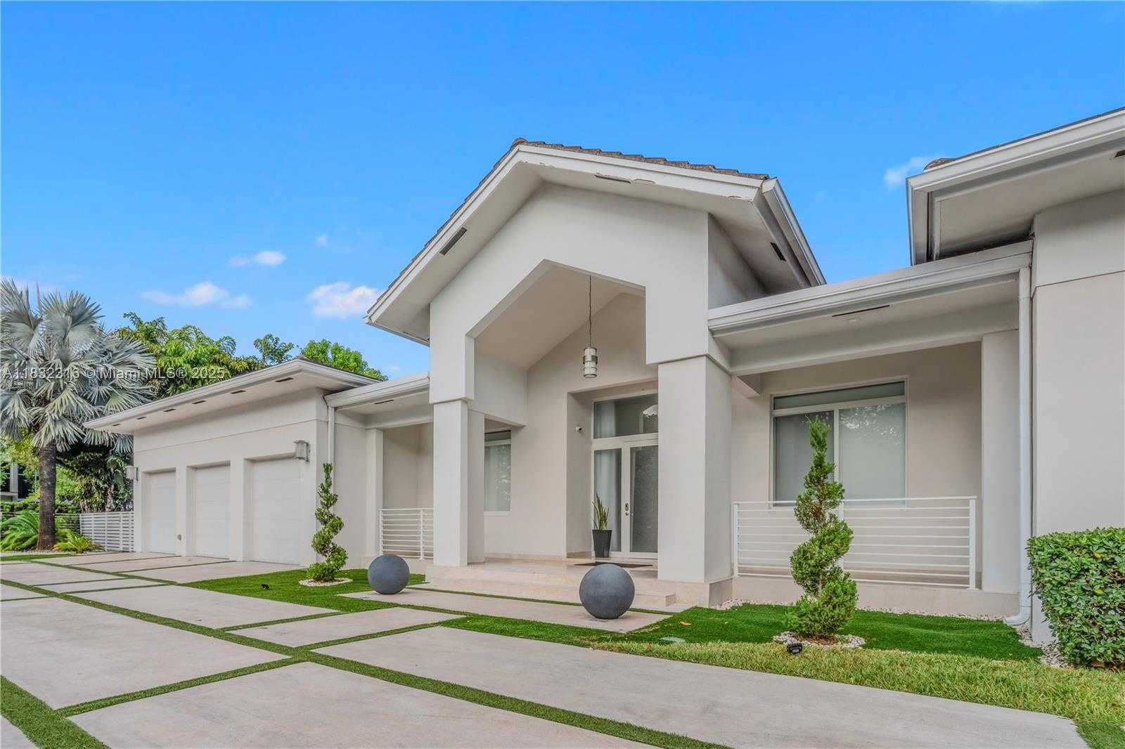Small Image of 12401 SOUTH WEST 82ND AVE, Pinecrest Number 9