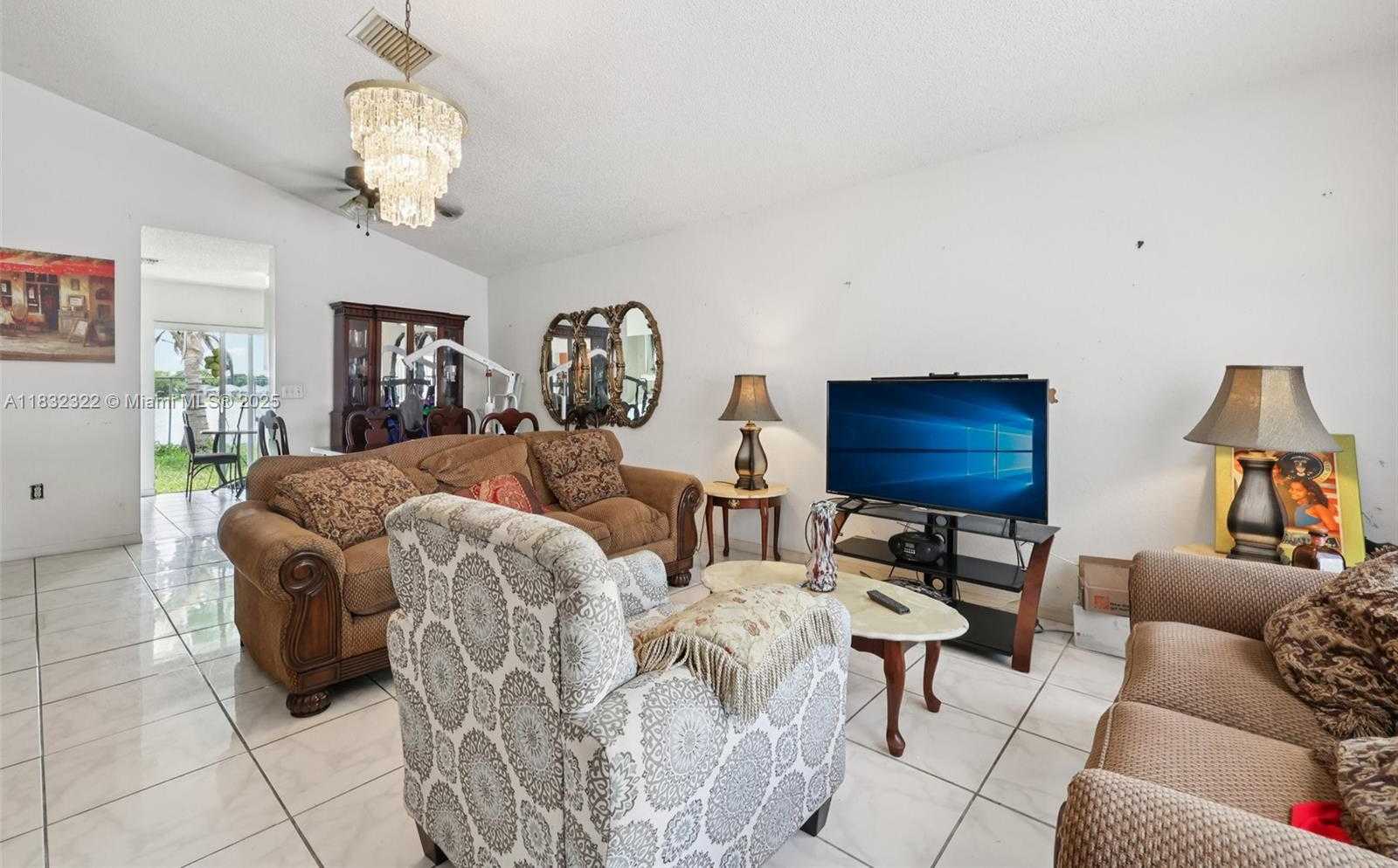 Small Image of 3120 NORTH WEST 203RD TER, Miami Gardens Number 4