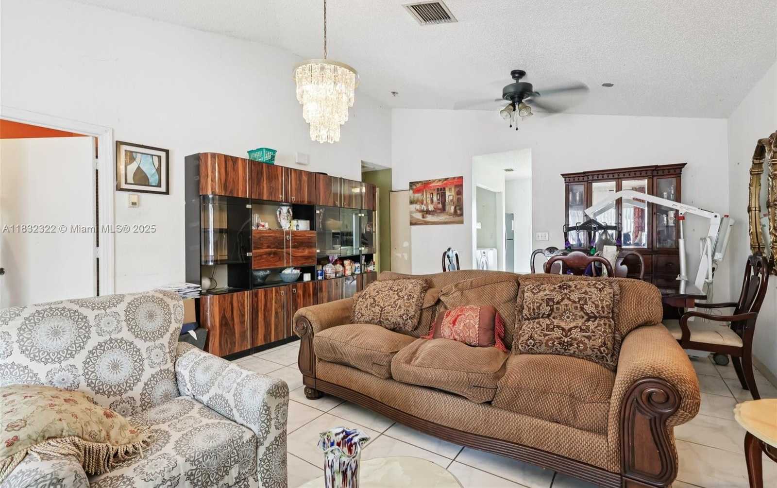 Small Image of 3120 NORTH WEST 203RD TER, Miami Gardens Number 5