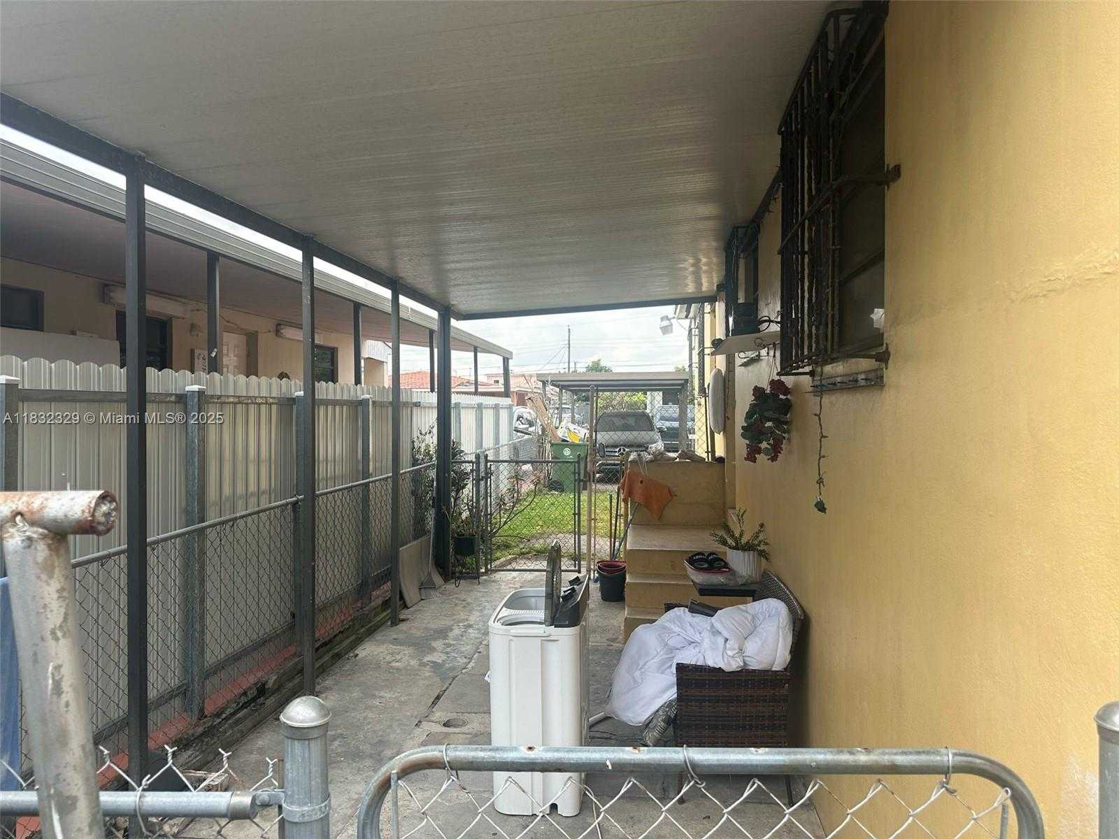 Small Image of 4465 EAST 8TH LN, Hialeah Number 3