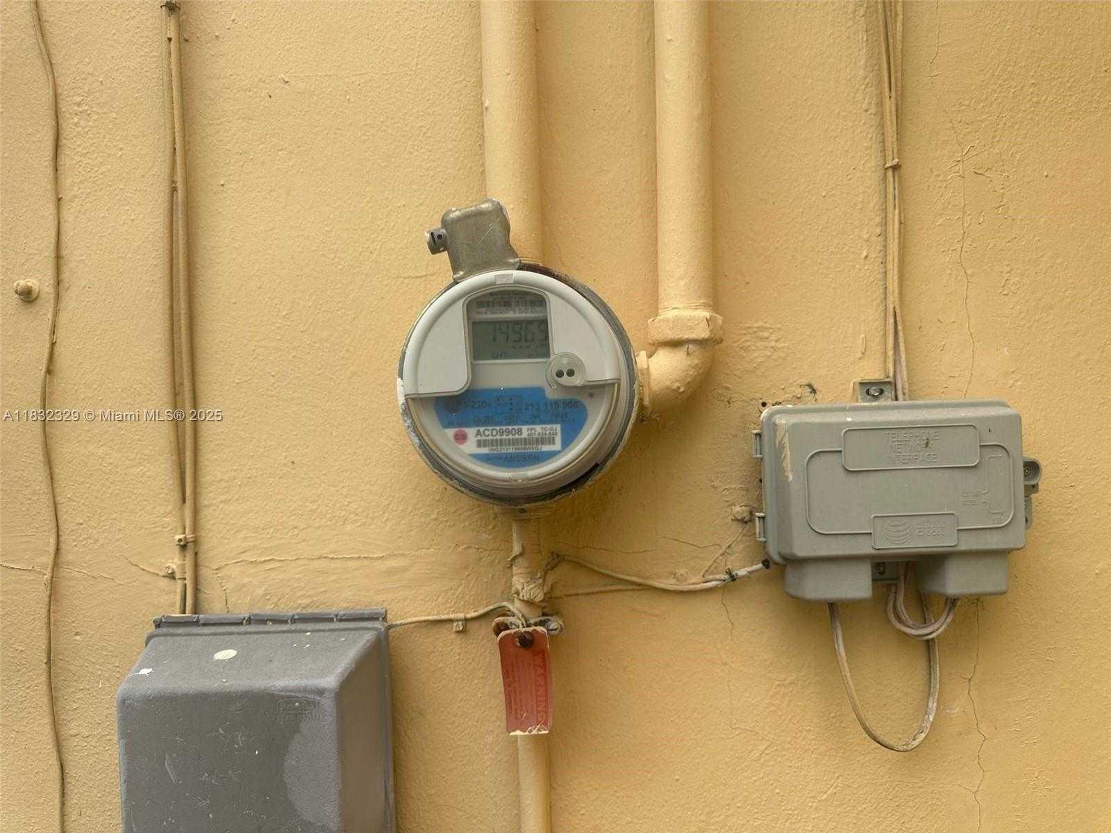 Small Image of 4465 EAST 8TH LN, Hialeah Number 6