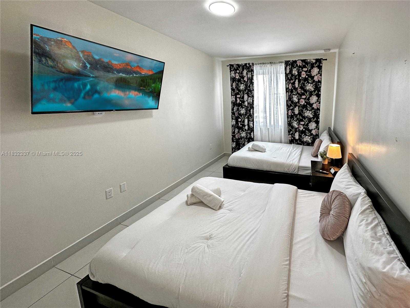 Small Image of 26167 SOUTH WEST 136TH CT, Homestead Number 27