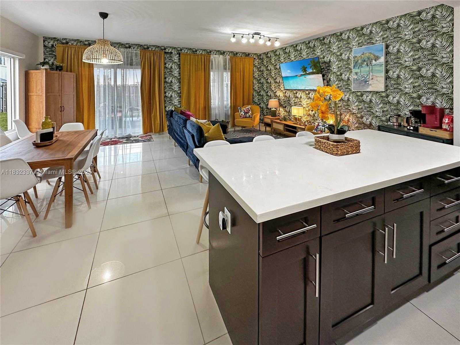 Small Image of 26167 SOUTH WEST 136TH CT, Homestead Number 5