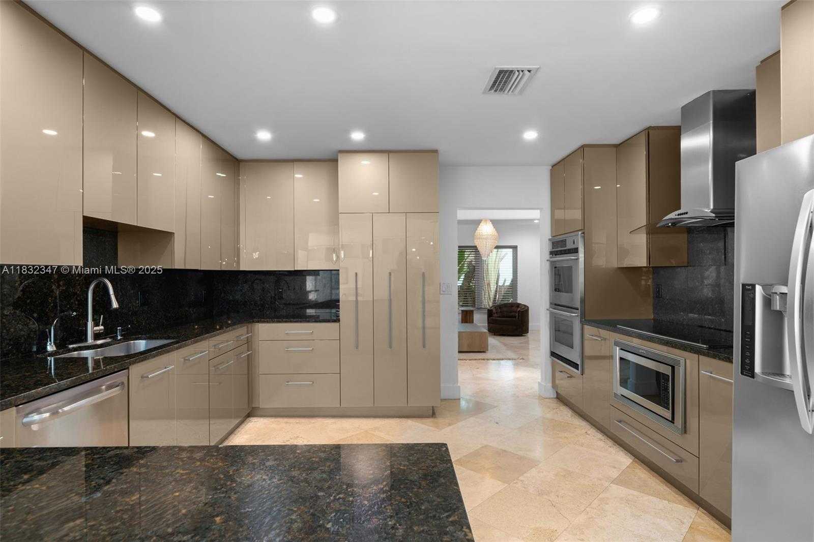 Small Image of 1231 96TH STREET, Bay Harbor Islands Number 11