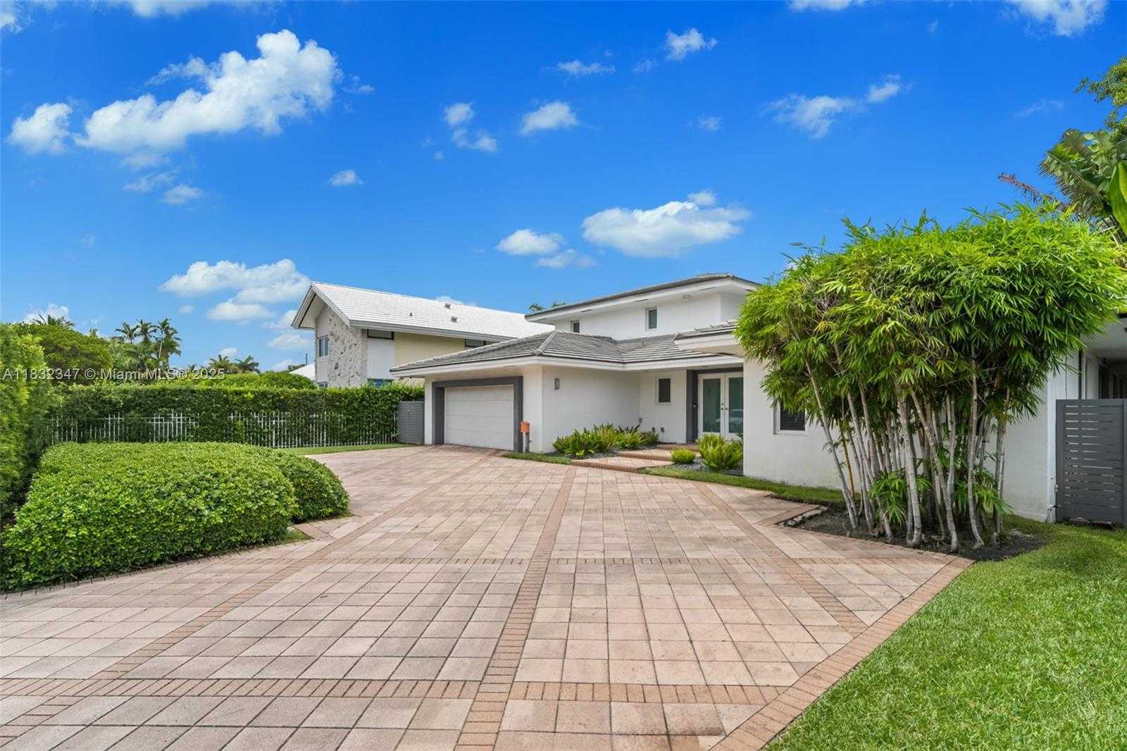 Small Image of 1231 96TH STREET, Bay Harbor Islands Number 3