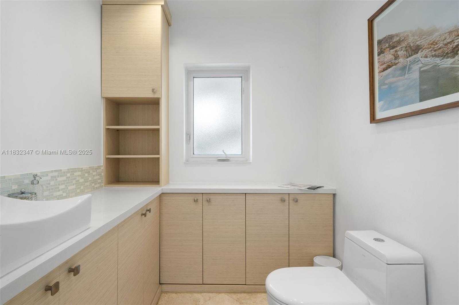 Small Image of 1231 96TH STREET, Bay Harbor Islands Number 30