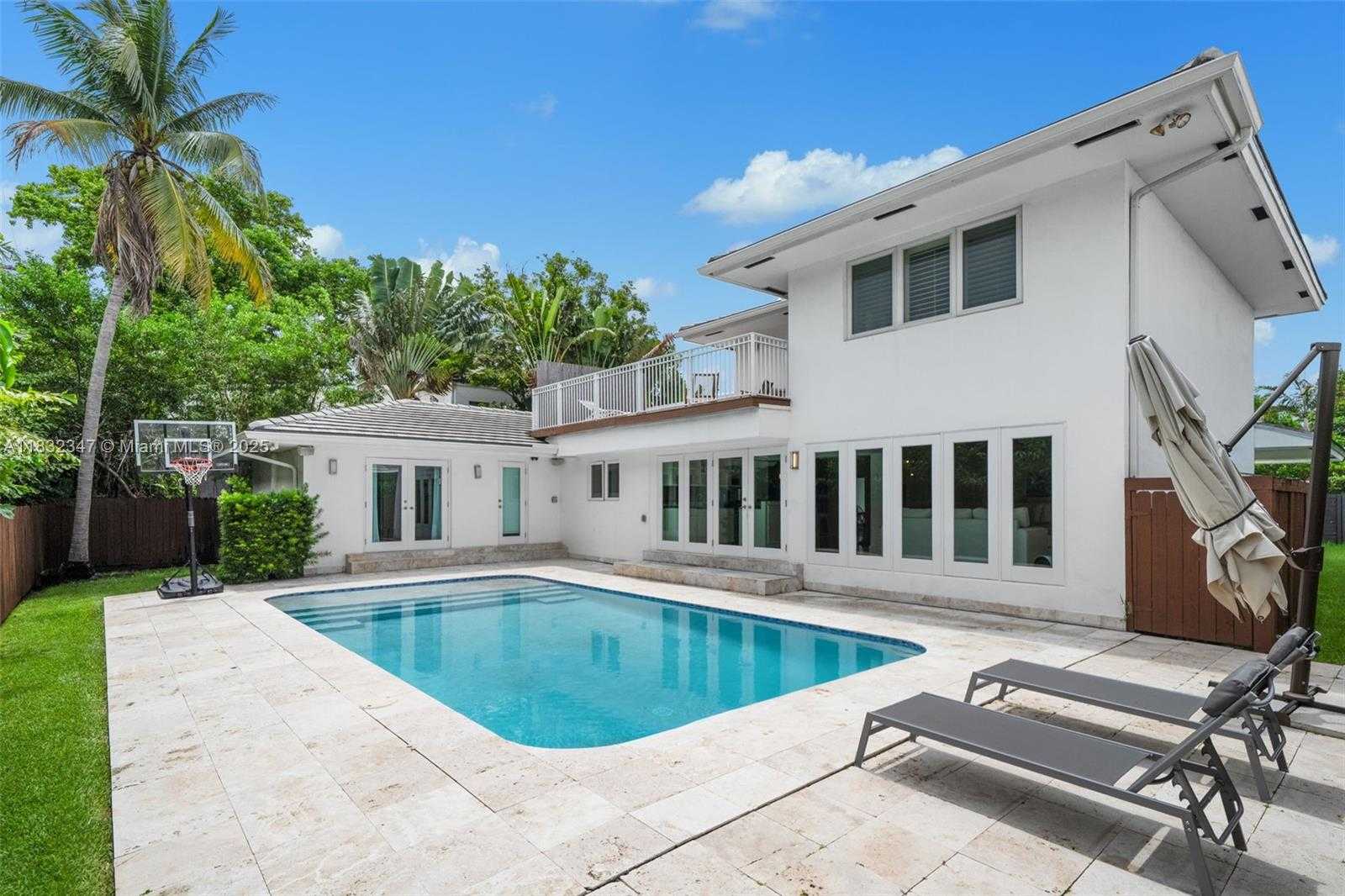 Small Image of 1231 96TH STREET, Bay Harbor Islands Number 33
