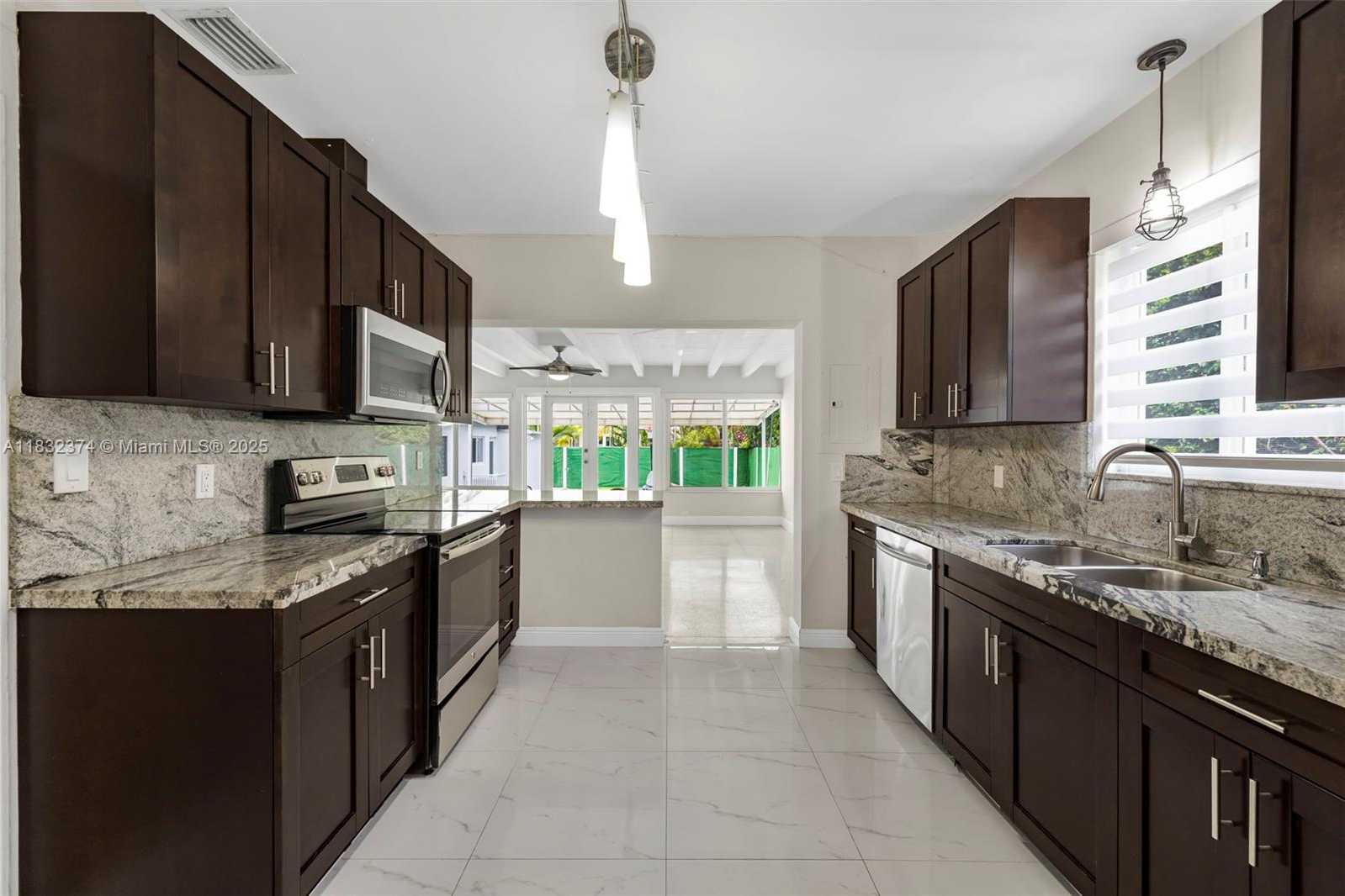 Small Image of 340 SOUTH WEST 25TH RD, Miami Number 12