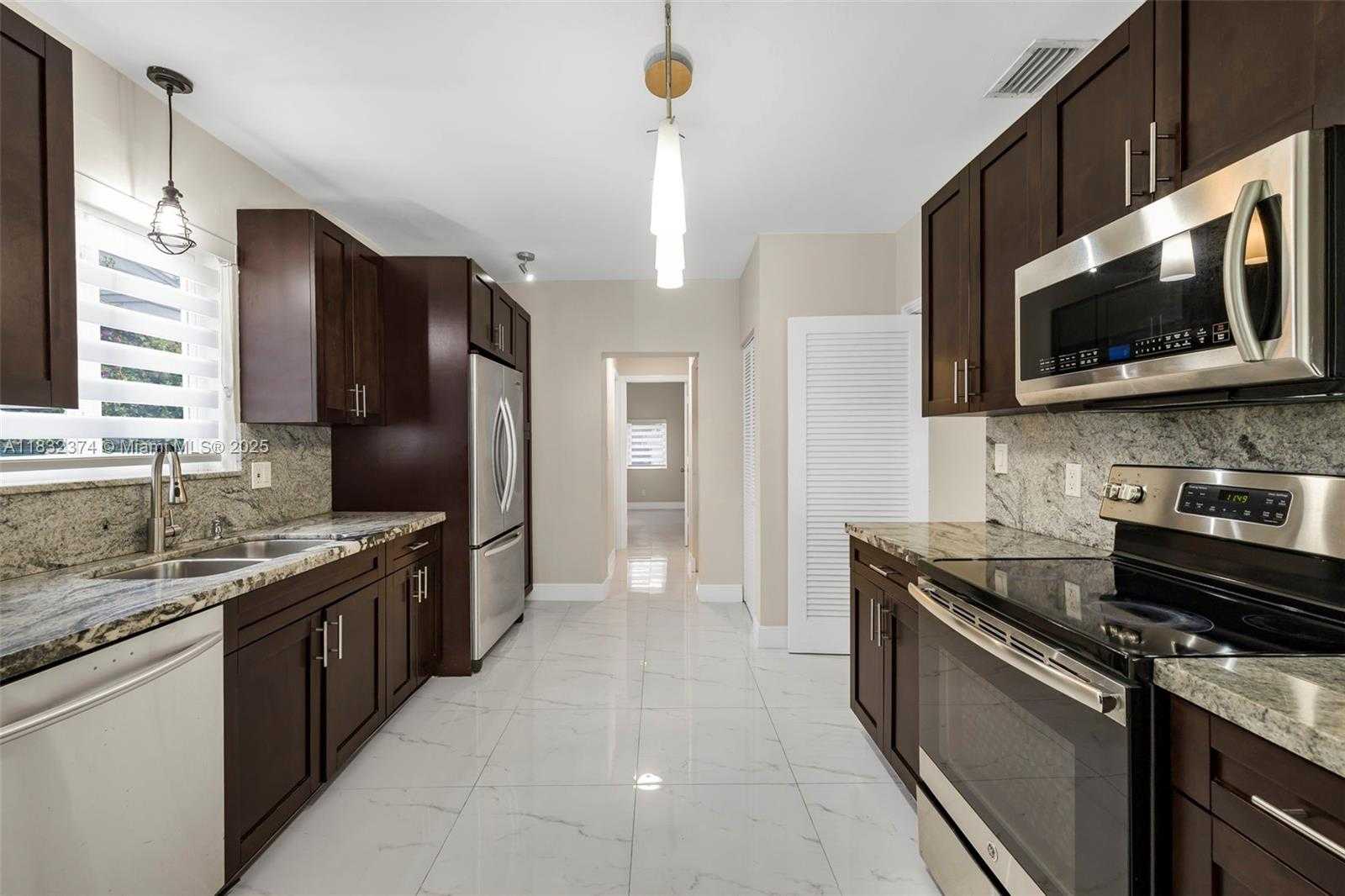 Small Image of 340 SOUTH WEST 25TH RD, Miami Number 13