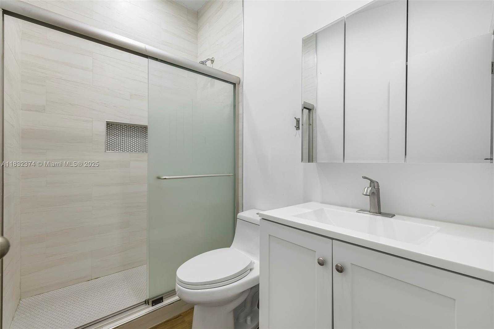 Small Image of 340 SOUTH WEST 25TH RD, Miami Number 21