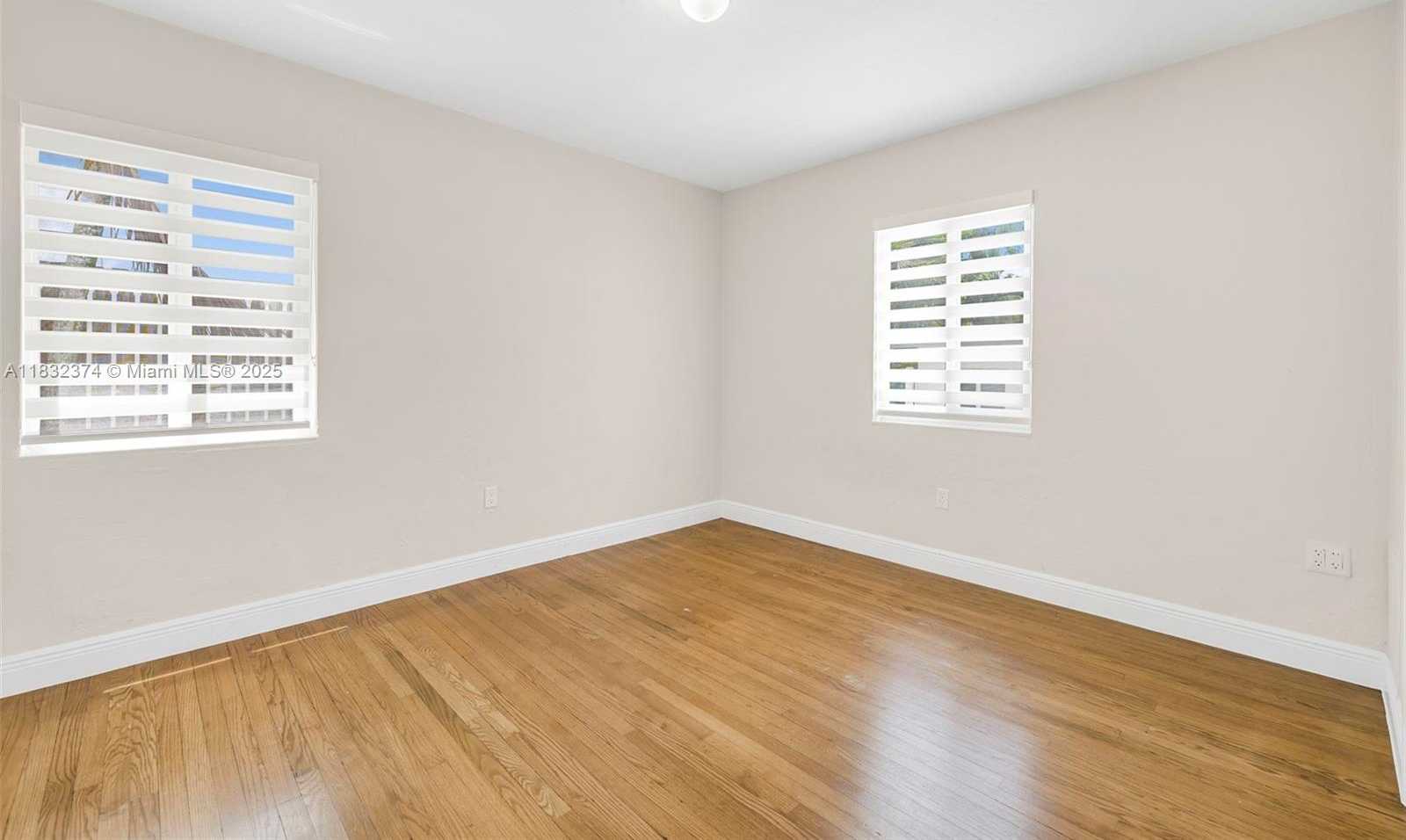 Small Image of 340 SOUTH WEST 25TH RD, Miami Number 25