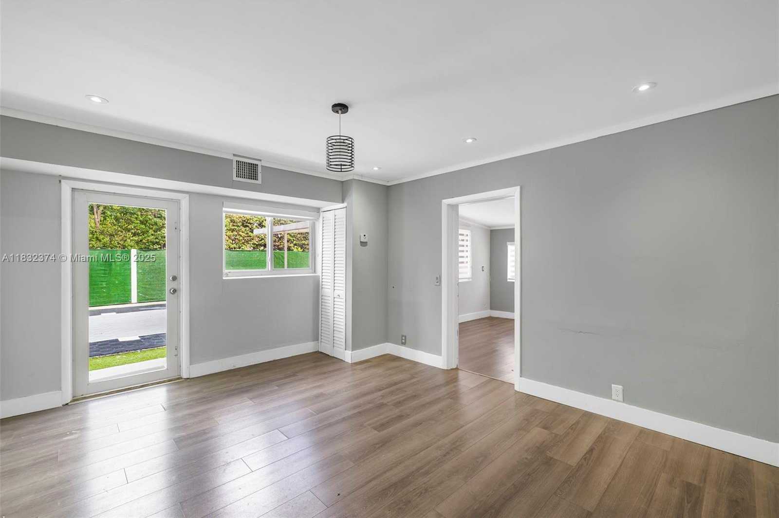 Small Image of 340 SOUTH WEST 25TH RD, Miami Number 36