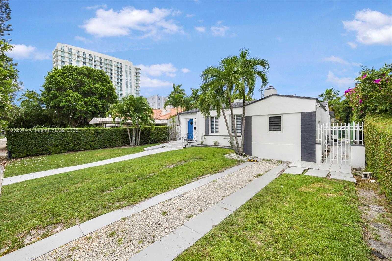 Small Image of 340 SOUTH WEST 25TH RD, Miami Number 6