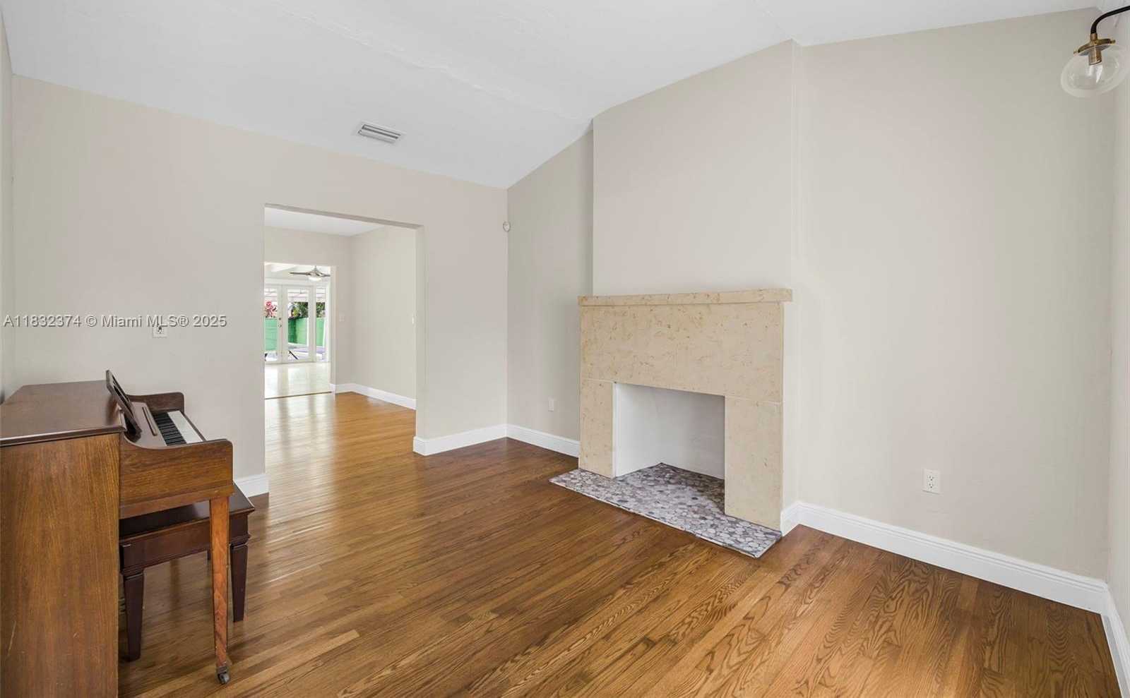 Small Image of 340 SOUTH WEST 25TH RD, Miami Number 9