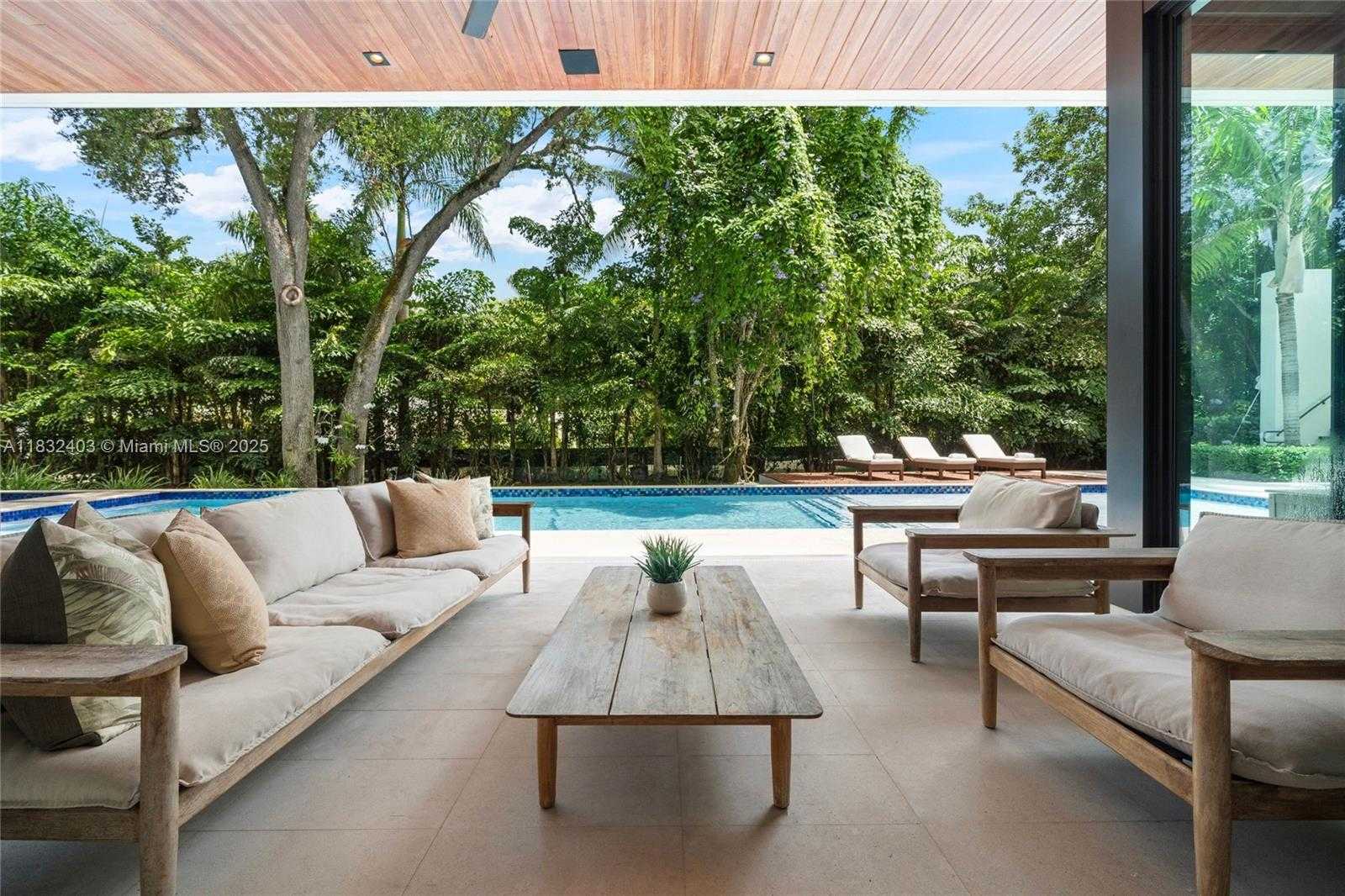 Small Image of 7610 SOUTH WEST 48TH CT, Miami Number 27