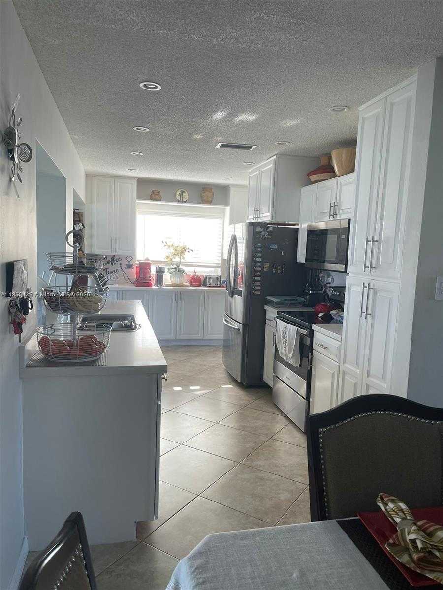 Small Image of 8312 NORTH WEST 59TH ST, Tamarac Number 5
