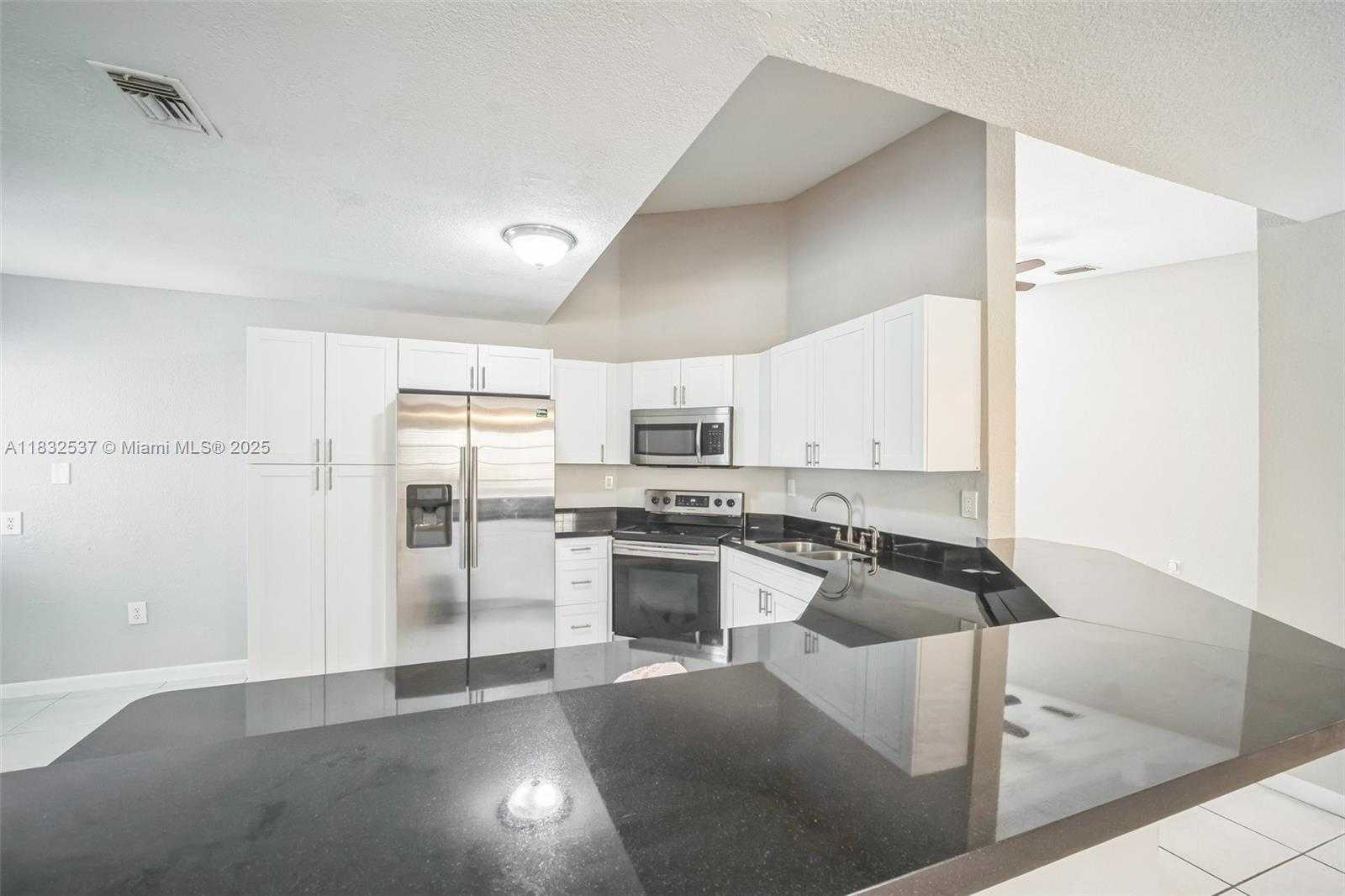 Small Image of 20155 SOUTH WEST 79TH CT, Cutler Bay Number 3