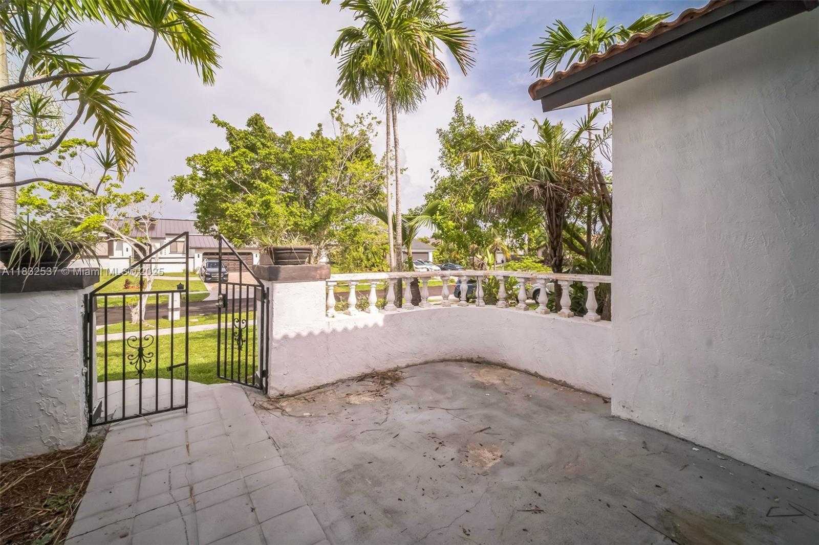Small Image of 20155 SOUTH WEST 79TH CT, Cutler Bay Number 30