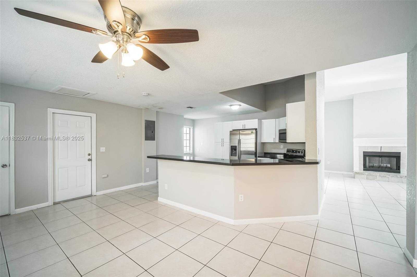 Small Image of 20155 SOUTH WEST 79TH CT, Cutler Bay Number 4