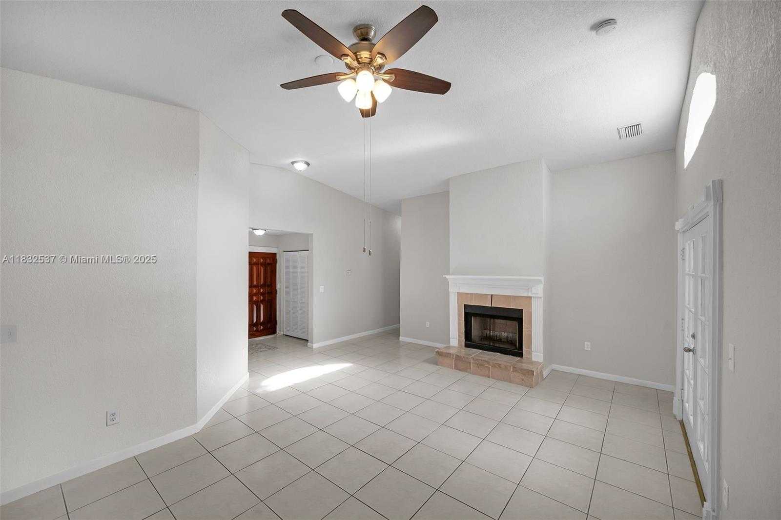 Small Image of 20155 SOUTH WEST 79TH CT, Cutler Bay Number 5