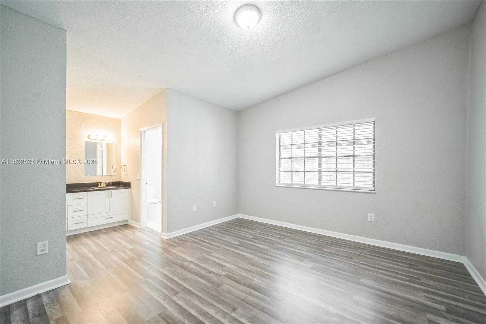 Small Image of 20155 SOUTH WEST 79TH CT, Cutler Bay Number 9