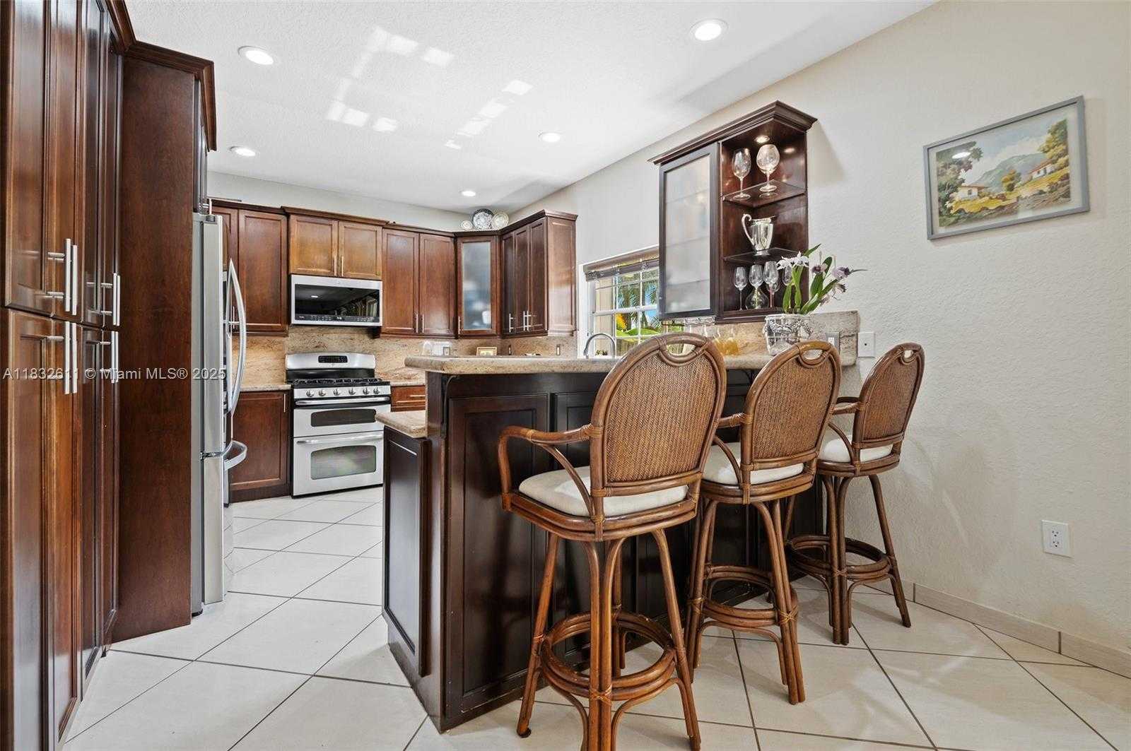 Small Image of 5194 NORTH WEST 106TH AVE, Doral Number 12
