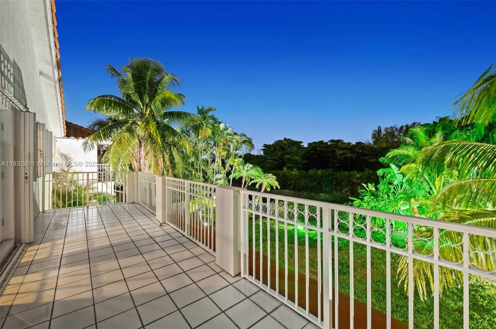 Small Image of 5194 NORTH WEST 106TH AVE, Doral Number 23