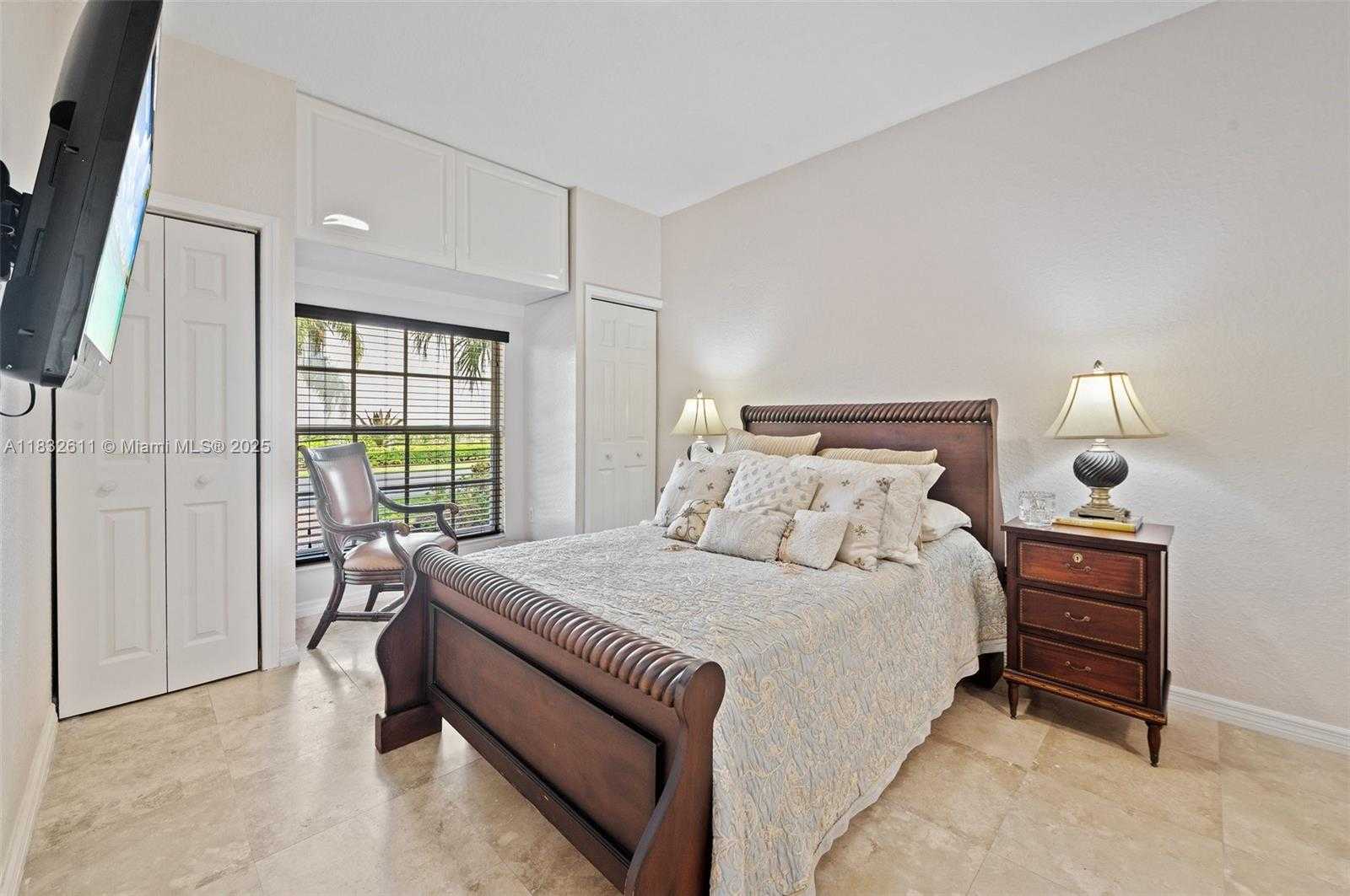 Small Image of 5194 NORTH WEST 106TH AVE, Doral Number 24