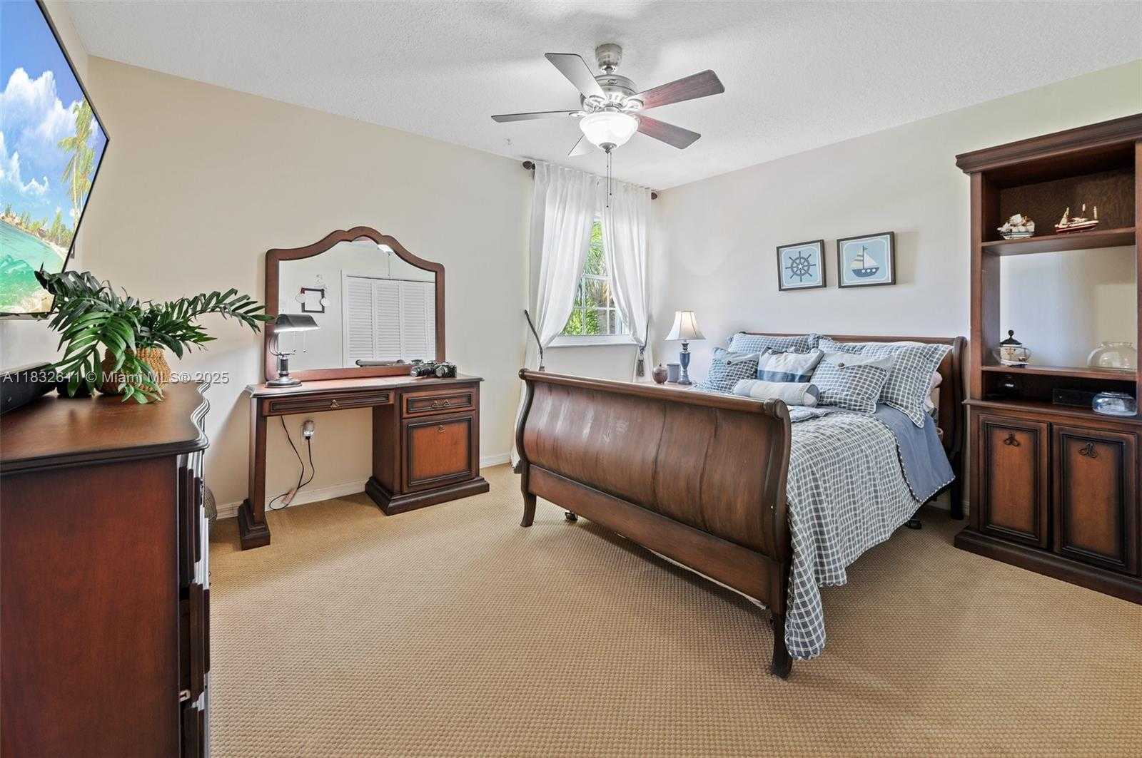 Small Image of 5194 NORTH WEST 106TH AVE, Doral Number 26