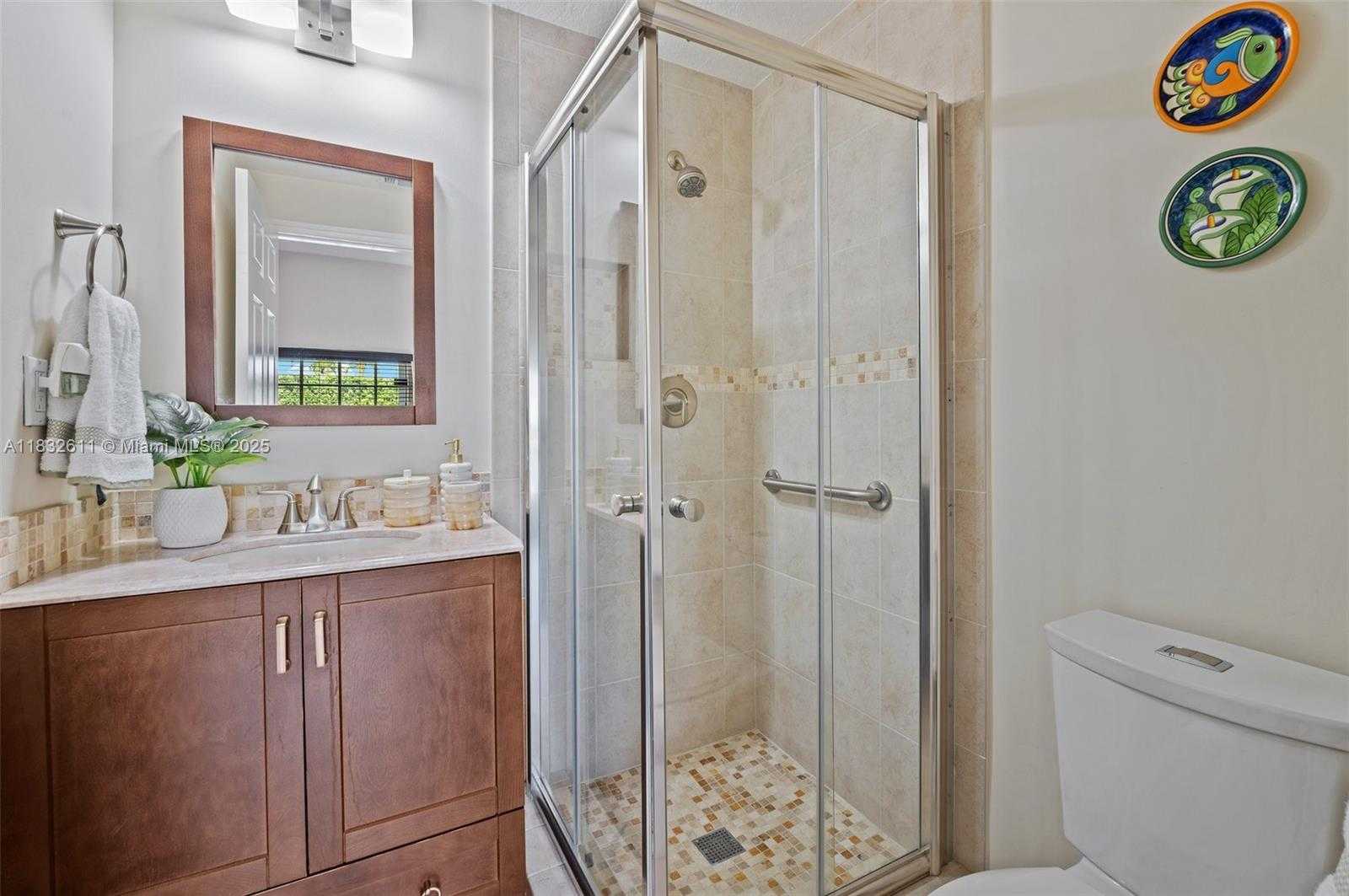 Small Image of 5194 NORTH WEST 106TH AVE, Doral Number 29