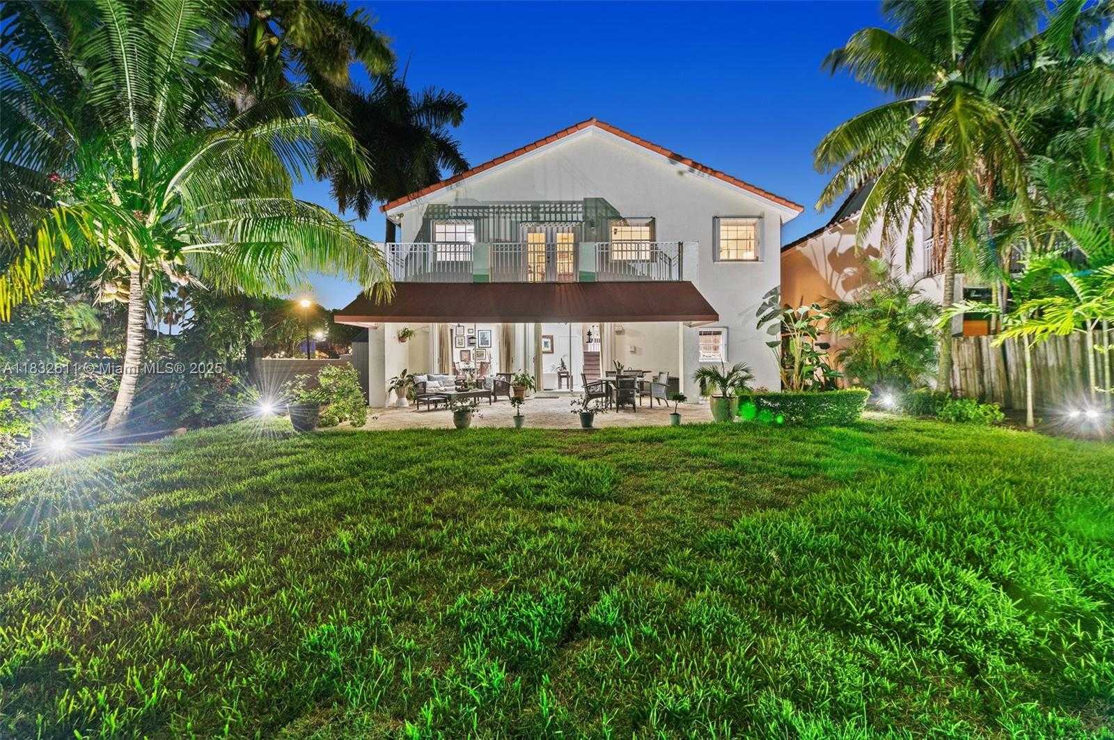Small Image of 5194 NORTH WEST 106TH AVE, Doral Number 35