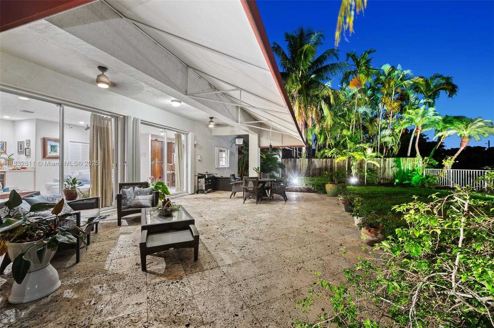 Small Image of 5194 NORTH WEST 106TH AVE, Doral Number 39