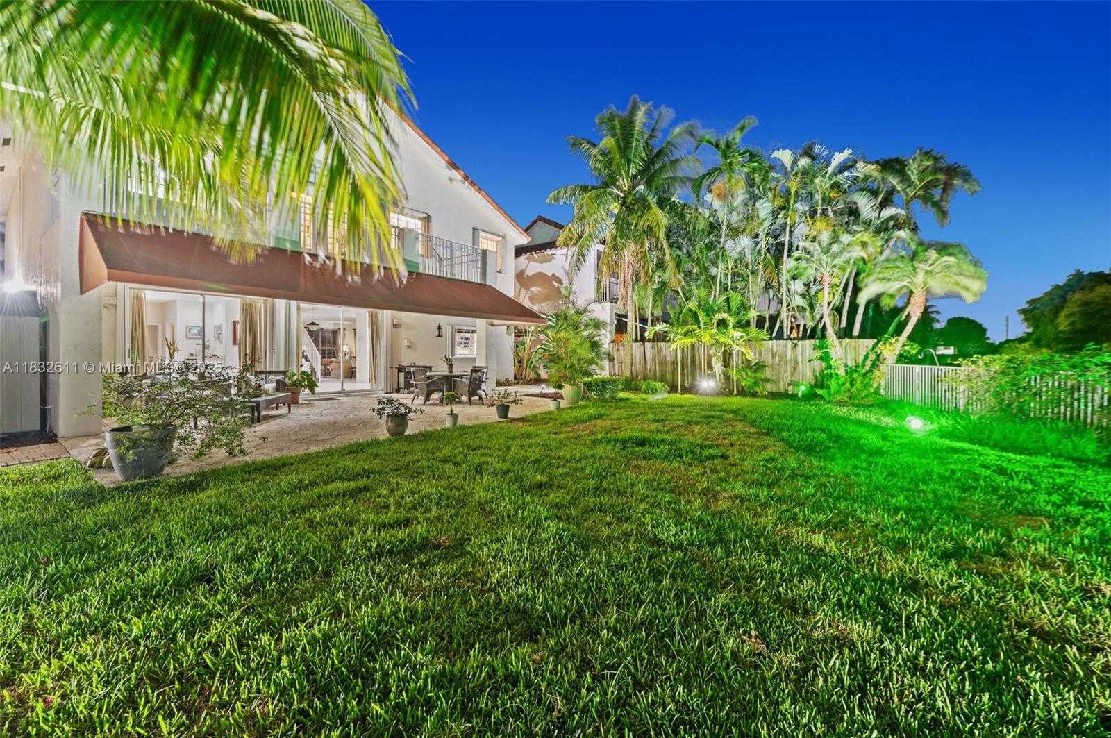 Small Image of 5194 NORTH WEST 106TH AVE, Doral Number 44