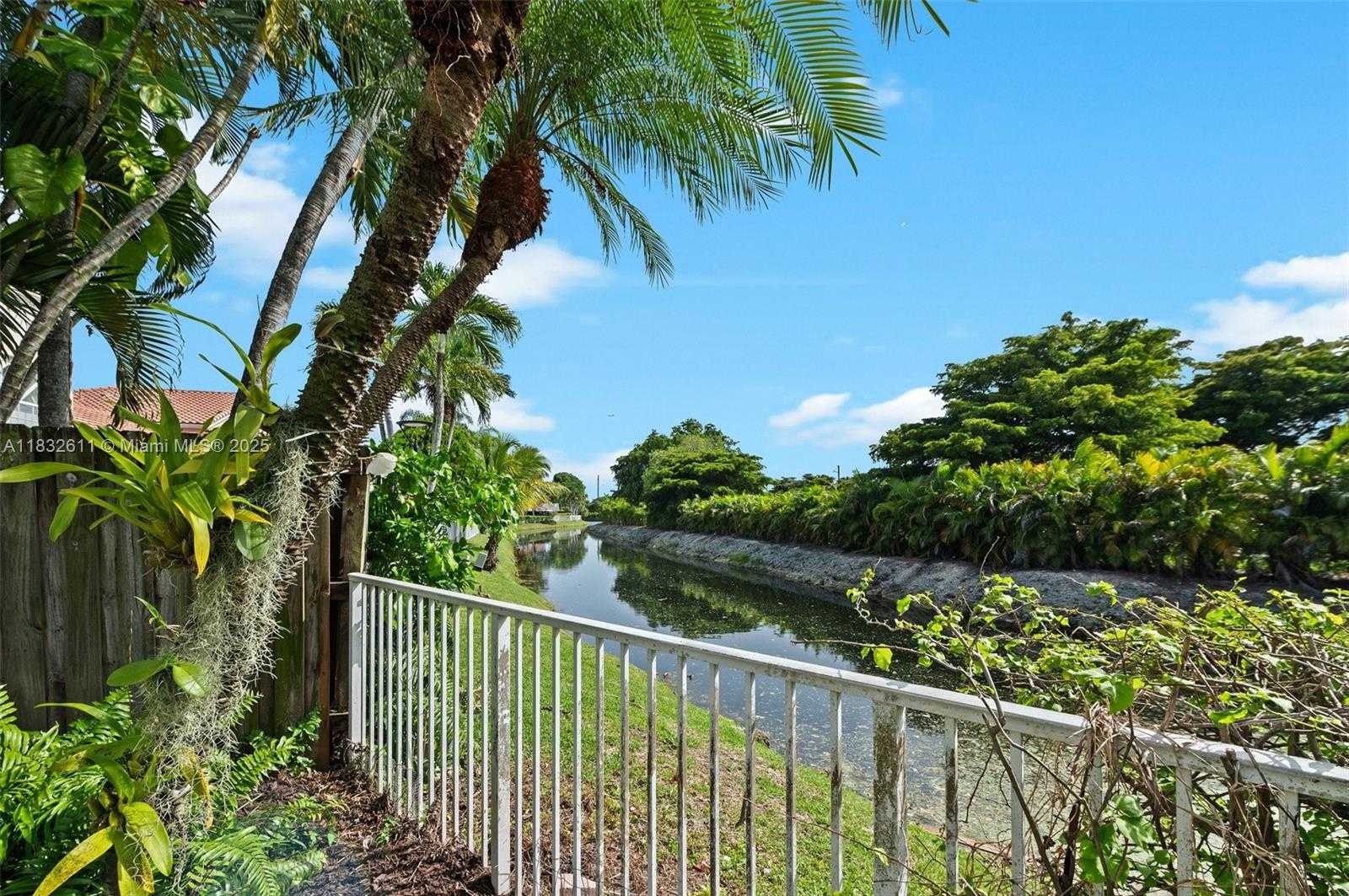 Small Image of 5194 NORTH WEST 106TH AVE, Doral Number 45