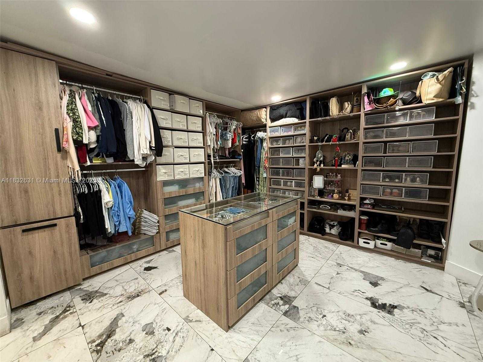 Small Image of 5838 MADISON ST, Hollywood Number 14