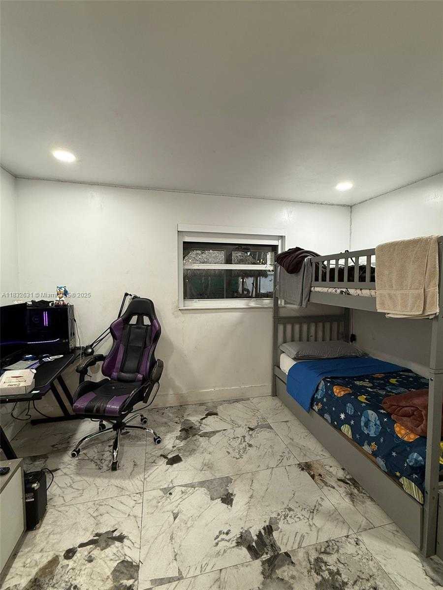 Small Image of 5838 MADISON ST, Hollywood Number 18