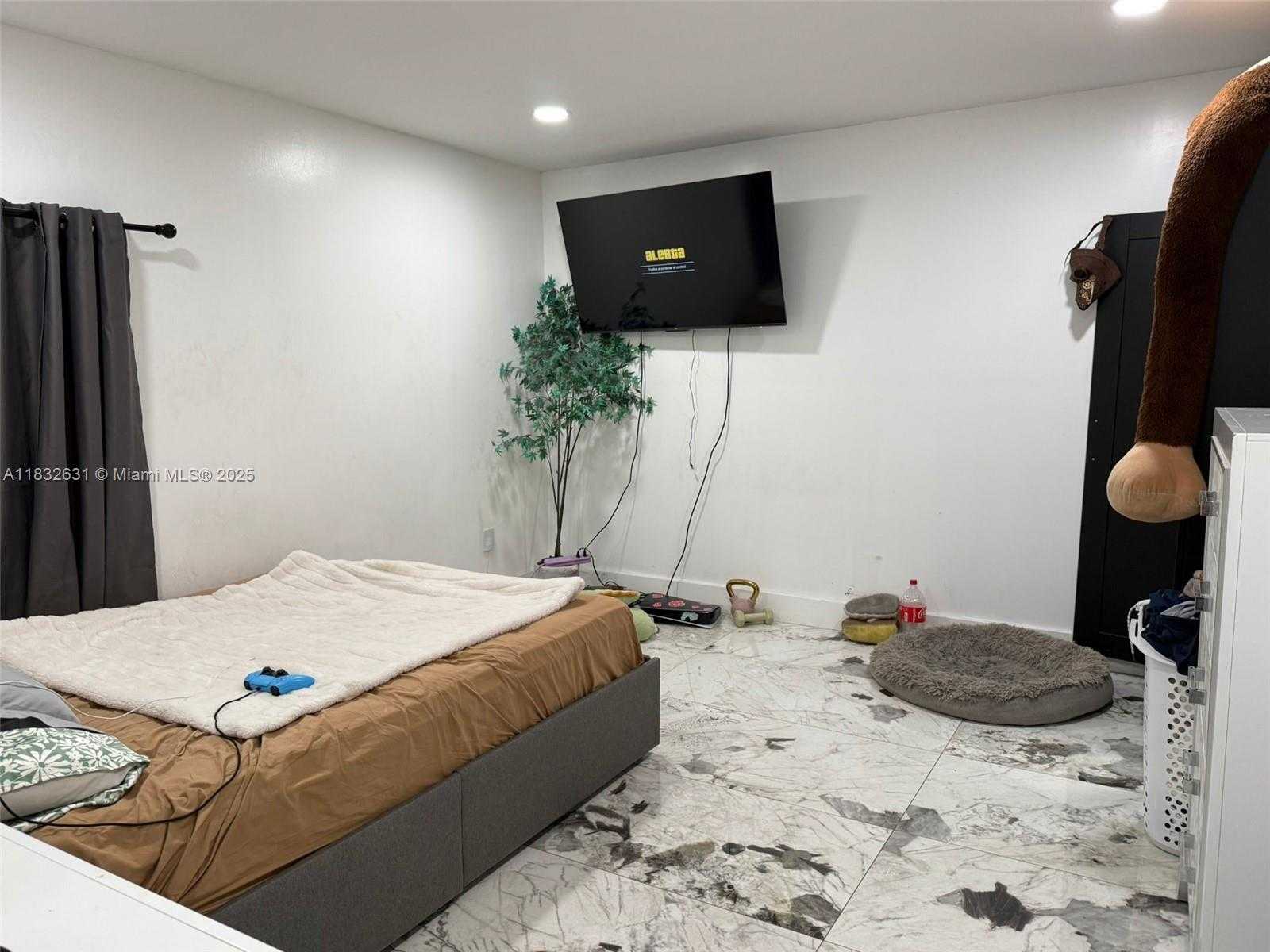 Small Image of 5838 MADISON ST, Hollywood Number 19