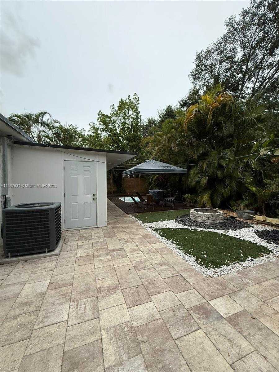 Small Image of 5838 MADISON ST, Hollywood Number 6