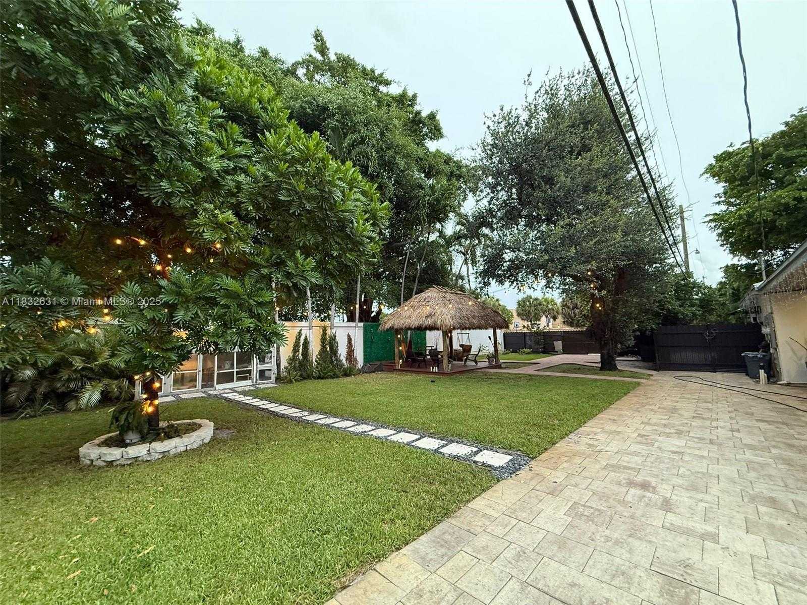 Small Image of 5838 MADISON ST, Hollywood Number 7