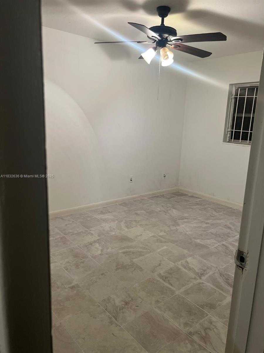 Small Image of 141 NORTH EAST 209TH ST, Miami Gardens Number 18