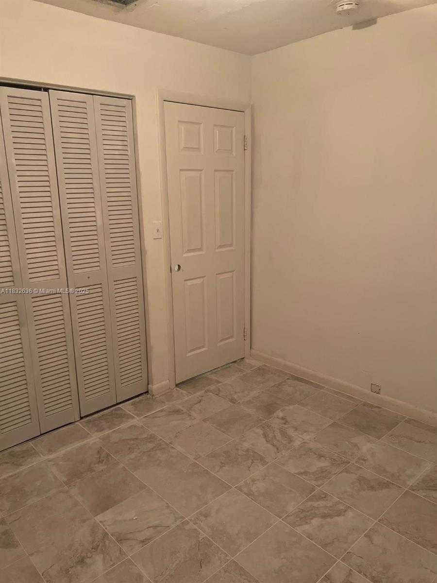 Small Image of 141 NORTH EAST 209TH ST, Miami Gardens Number 21