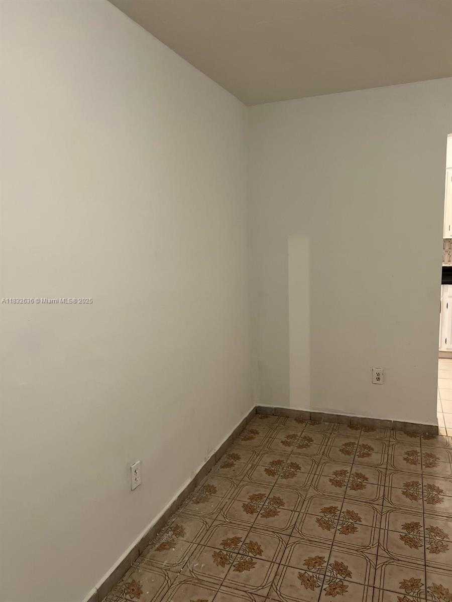 Small Image of 141 NORTH EAST 209TH ST, Miami Gardens Number 23