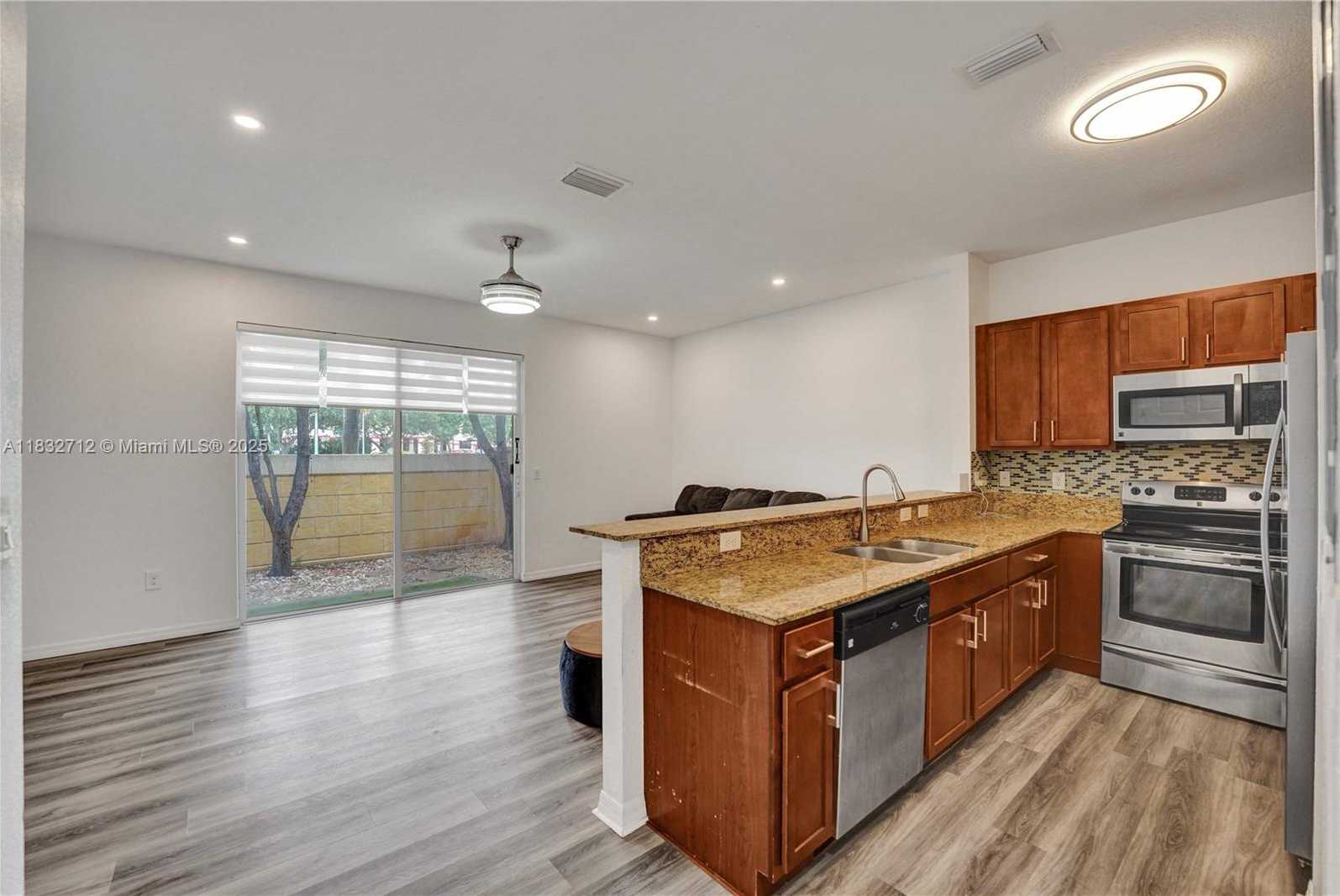 Small Image of 8993 SOUTH WEST 17TH CT, Miramar Number 20