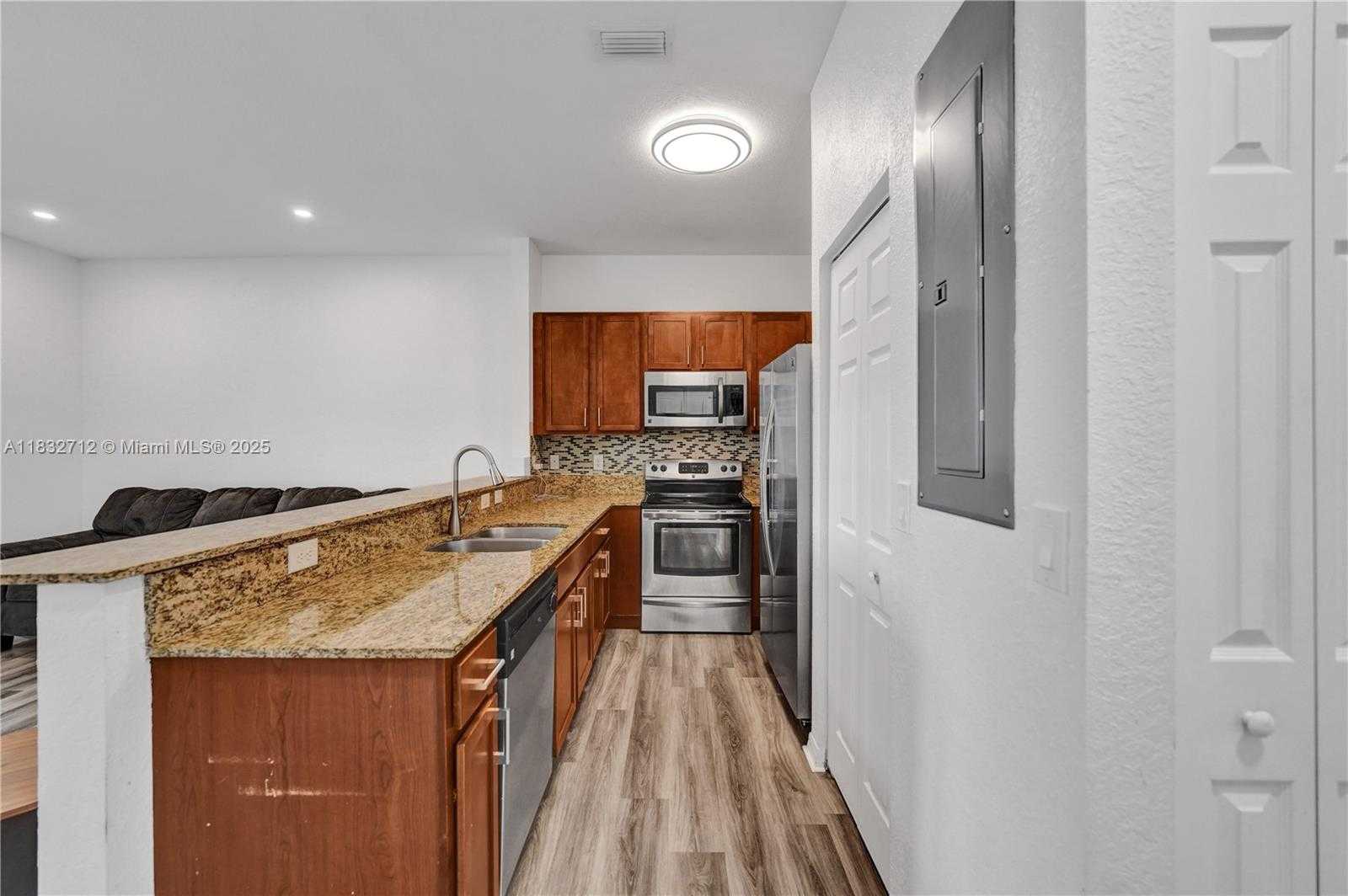 Small Image of 8993 SOUTH WEST 17TH CT, Miramar Number 21