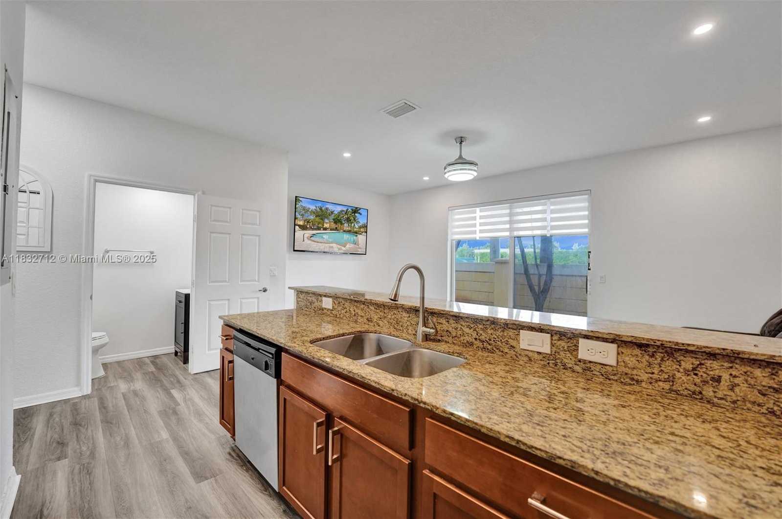 Small Image of 8993 SOUTH WEST 17TH CT, Miramar Number 26