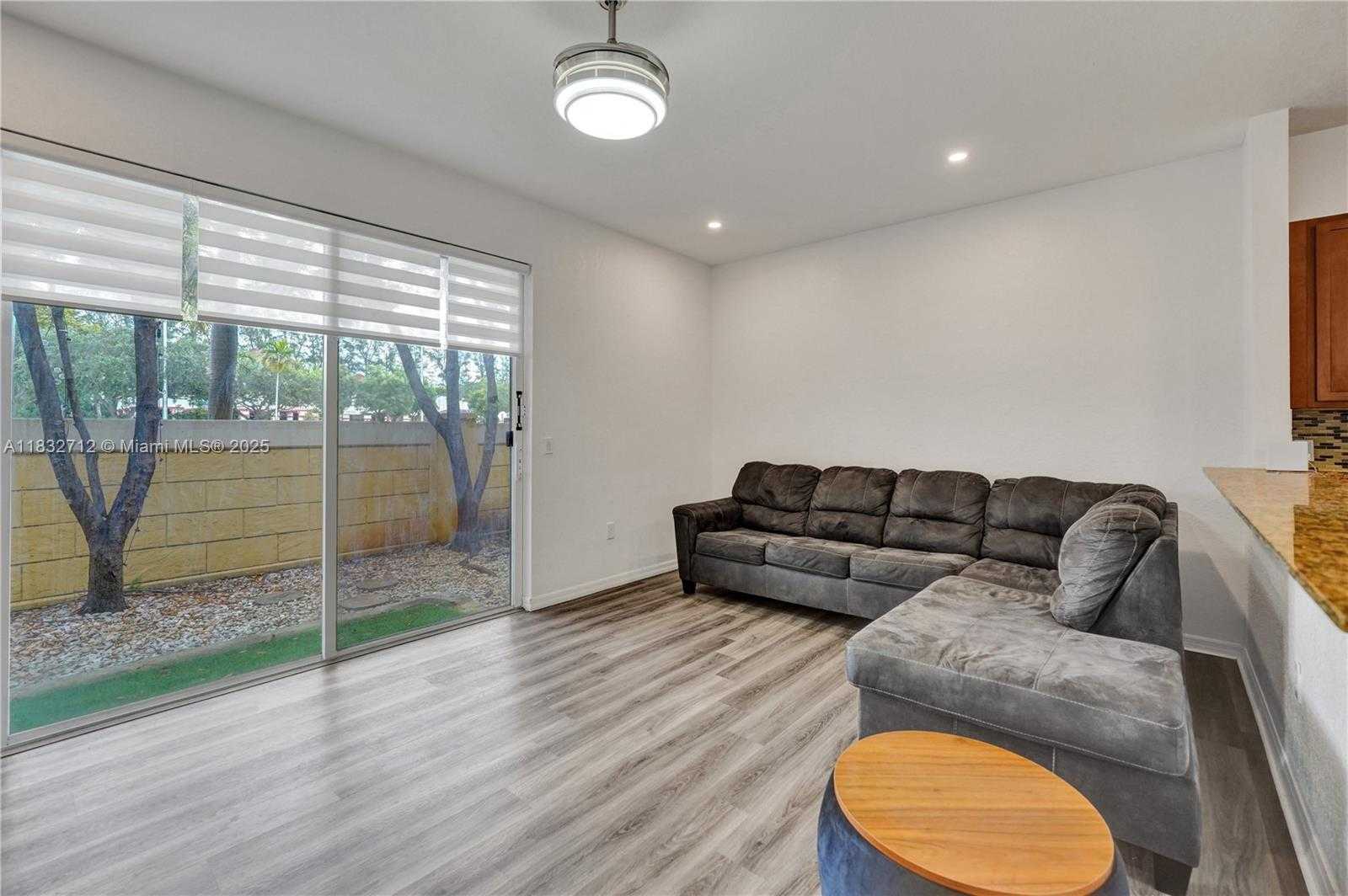 Small Image of 8993 SOUTH WEST 17TH CT, Miramar Number 36