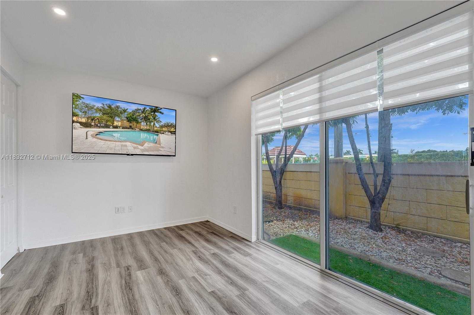 Small Image of 8993 SOUTH WEST 17TH CT, Miramar Number 37