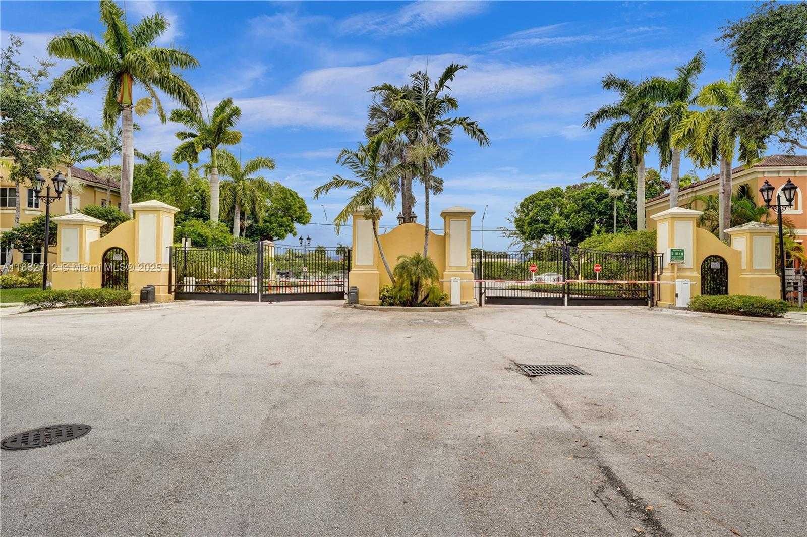 Small Image of 8993 SOUTH WEST 17TH CT, Miramar Number 67