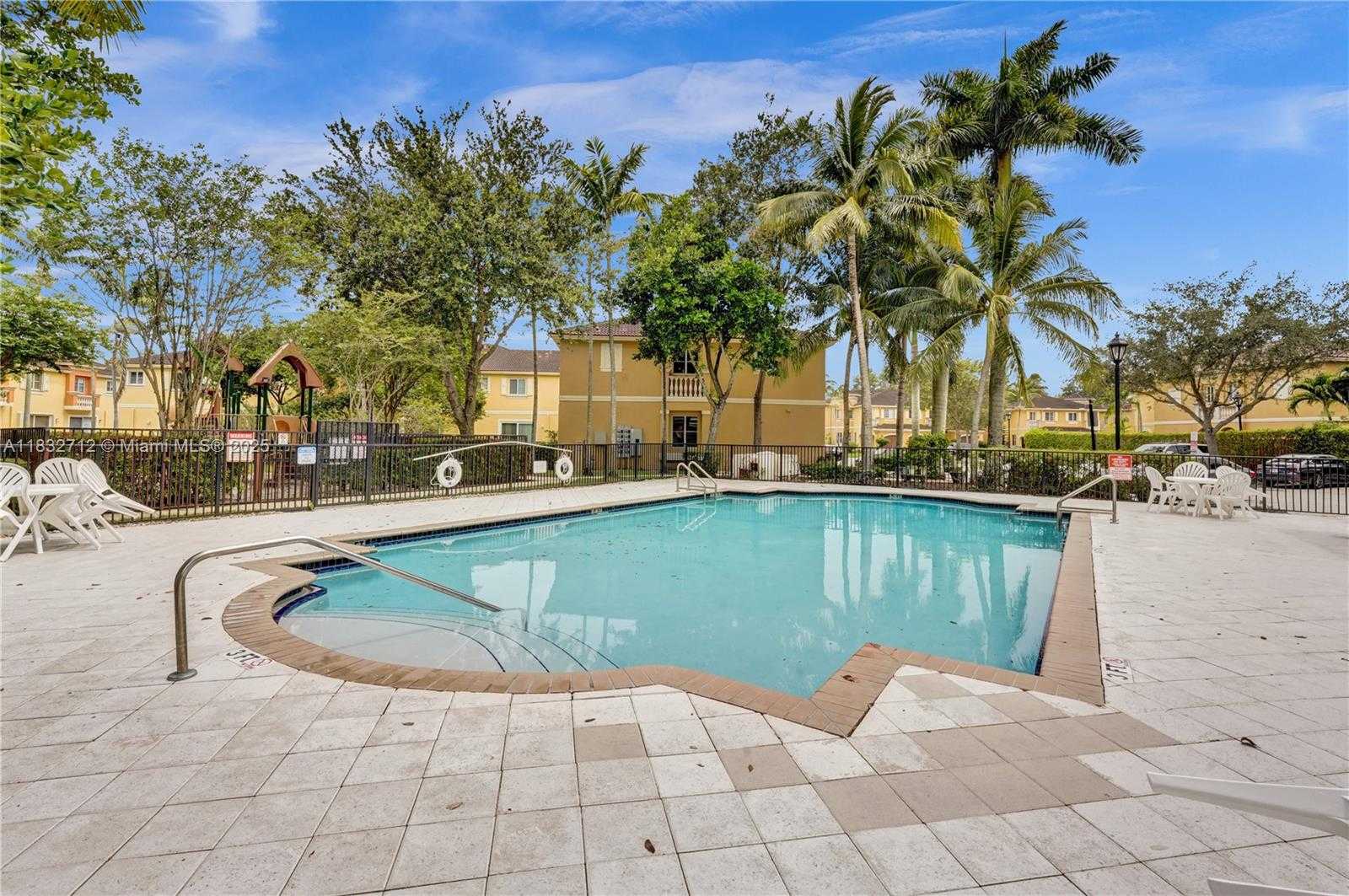 Small Image of 8993 SOUTH WEST 17TH CT, Miramar Number 73